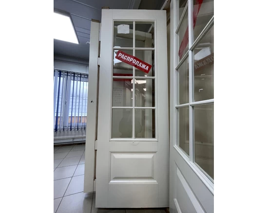Распродажа дверей Дверь Динмар Авалон 10. Эмаль RAL 9010, остекление с фацетом с 1-й стороны. Уценка. 700*2000 мм