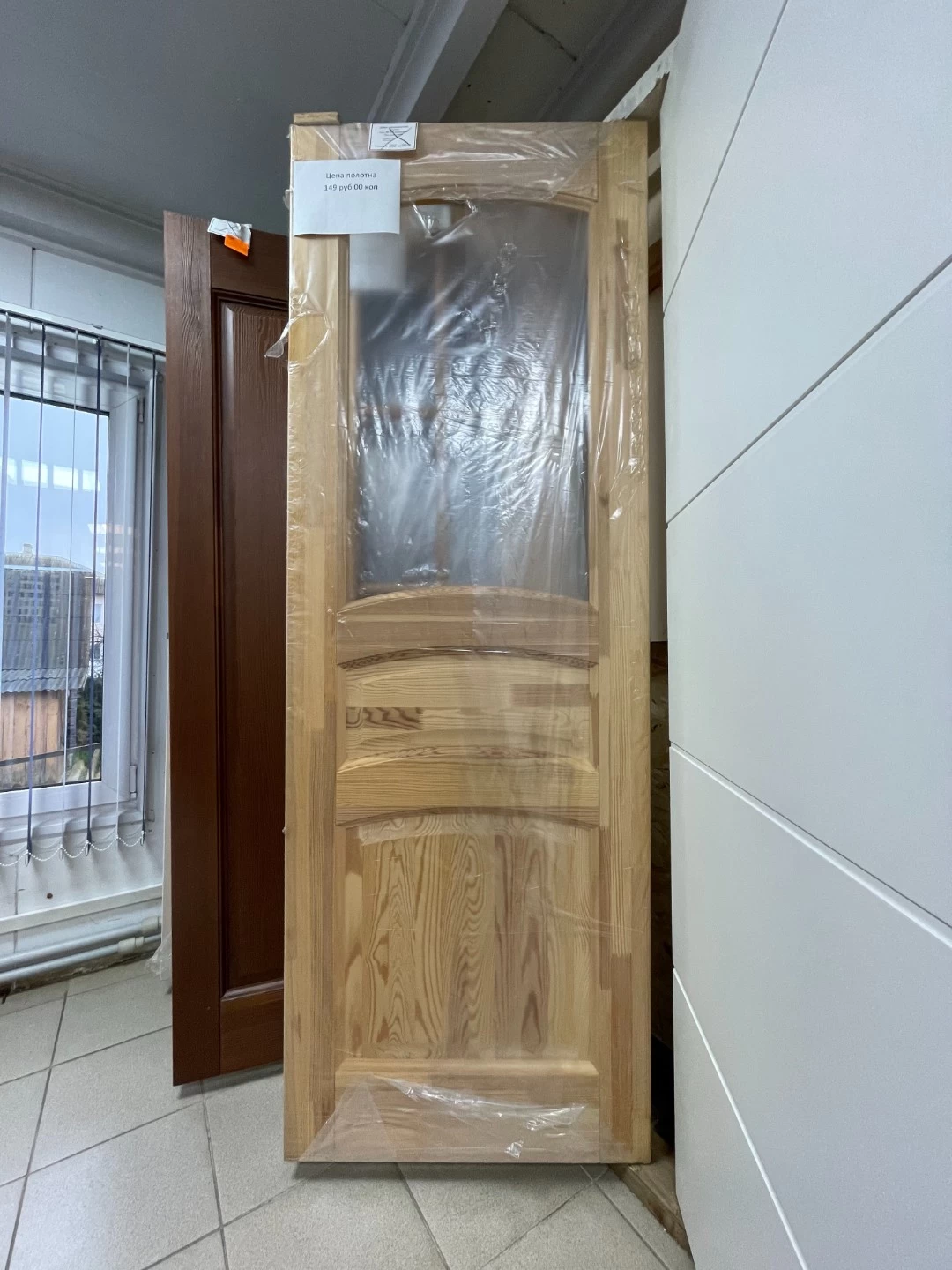 Полотно ПМЦ М16, массив сосны, некрашеное, без стекла, новое. 700*2000 мм